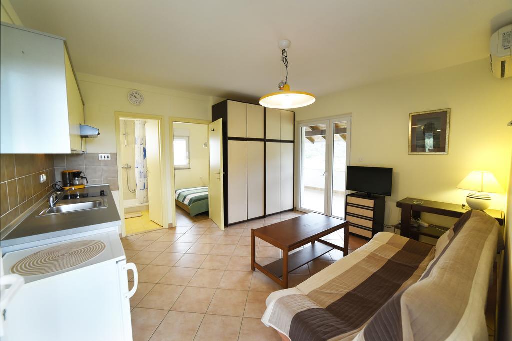 Apartments Galic Kampor Екстер'єр фото