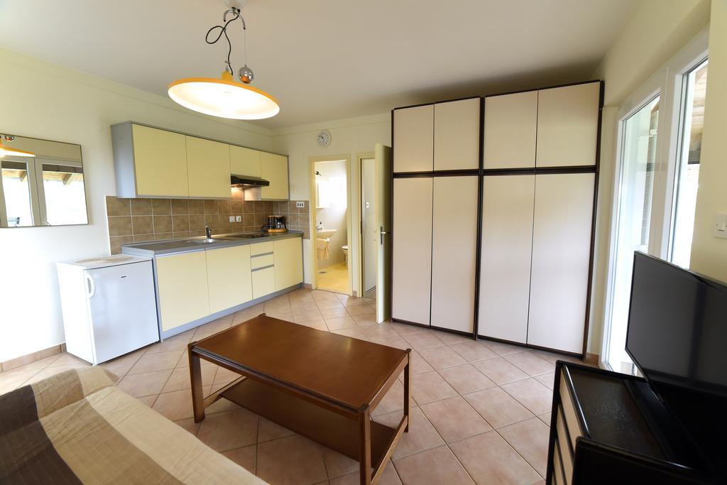 Apartments Galic Kampor Екстер'єр фото