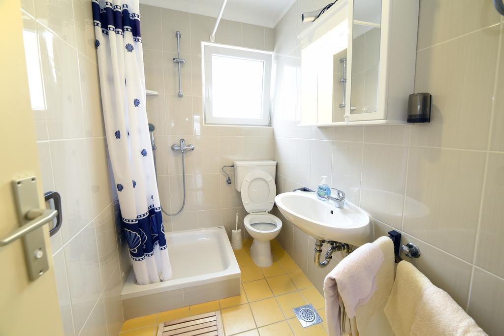 Apartments Galic Kampor Екстер'єр фото